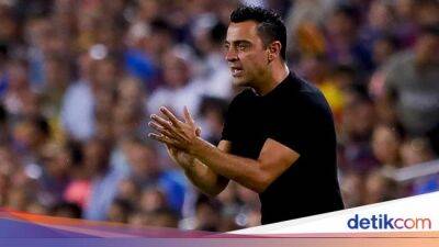 Robert Lewandowski - Xavi Hernandez - El Barça - Start Apik Barcelona Puaskan Xavi - sport.detik.com -  Memphis