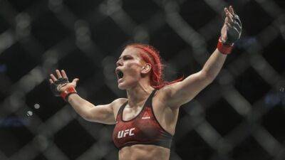Canada's Gillian Robertson rallies to extend UFC record for most submissions by female fighter - cbc.ca - Brazil - Usa - Canada - China - Florida - Kazakhstan
