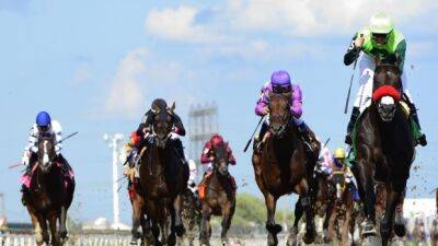 Modern Games makes history winning Ricoh Woodbine Mile - tsn.ca