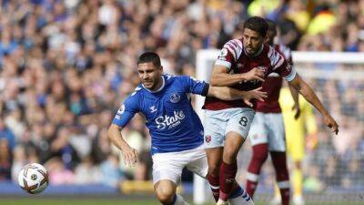 Maupay goal earns Everton victory over West Ham