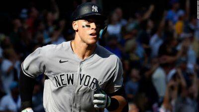 Aaron Judge hits two HRs to reach 59 on the year, edges closer to Roger Maris' 61