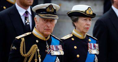 Charles Iii III (Iii) - Royal fans spot Princess Anne's moment of concern for brother Charles as he sheds tears during Queen's procession - manchestereveningnews.co.uk - county Prince George