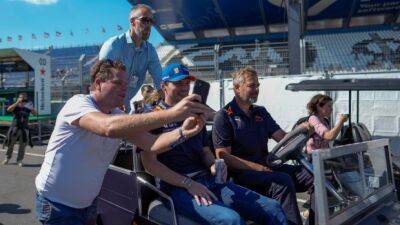 Max Verstappen - Lewis Hamilton - Christian Horner - George Russell - Charles Leclerc - Carlos Sainz-Junior - F1 leader Verstappen returns to his Orange Army at Dutch GP - tsn.ca - Netherlands - county Orange