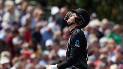 New Zealand's Allen says not in fight to dislodge Guptill