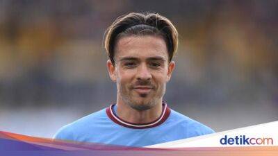 Aston Villa - Jack Grealish - Pep Guardiola - Guardiola: Grealish Mungkin Terbebani Nilai Transfernya - sport.detik.com - Manchester -  Man