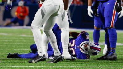 Bills' Jackson avoids major injury, out of hospital