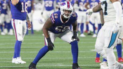 Buffalo Bills' Bobby Hart suspended one game after hitting Tennessee Titans coach after game
