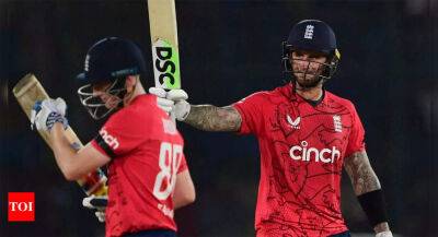 1st T20I: Alex Hales helps England win first game on Pakistan soil in 17 years