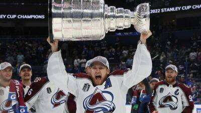 Avalanche sign MacKinnon to record $12.6M AAV on eight-year extension