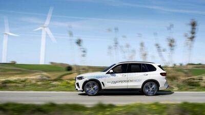 At a fork in the road: Do hydrogen cars offer a better future than electric? - euronews.com - China - Japan