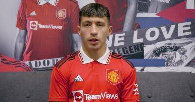Manchester United ace Lisandro Martinez makes Erik ten Hag admission and lauds 'fighter' Antony
