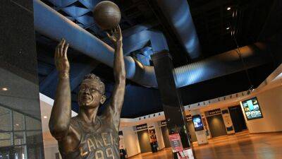 Denver Nuggets - Lakers to retire five-time NBA champion George Mikan’s jersey - foxnews.com -  Boston - Los Angeles -  Los Angeles - county Baylor -  Minneapolis