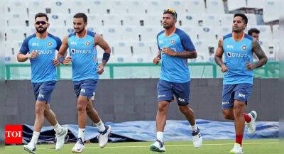 Rohit Sharma - Harshal Patel - Asia Cup - India vs Australia, 2nd T20I: Suryakumar Yadav bats for Harshal Patel, says cut him some slack - timesofindia.indiatimes.com - Australia - India