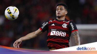 Real Madrid Bidik Joao Gomes Sebagai Suksesor Casemiro - sport.detik.com - Manchester - Argentina