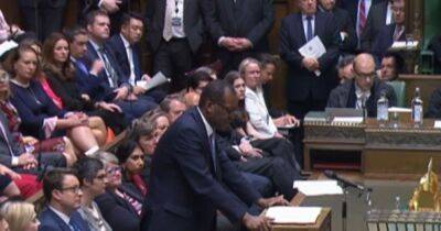 Kwasi Kwarteng - Universal Credit warning to tens of thousands of people as government announces major change - manchestereveningnews.co.uk - Britain