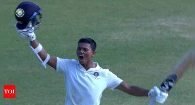 Duleep Trophy Final: Yashasvi Jaiswal scores double hundred to bring West Zone back in the game - timesofindia.indiatimes.com