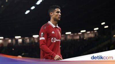 Cristiano Ronaldo - Ronaldo Didakwa FA dalam Kasus Banting HP Fans - sport.detik.com - Manchester