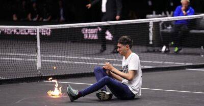 Protester sets his arm on fire during Laver Cup match in London - breakingnews.ie - Britain - London