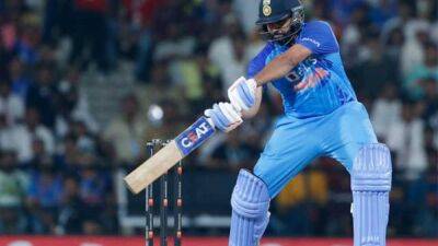 Aaron Finch - Matthew Wade - Sunil Gavaskar - "Where He Gets Into Trouble Is...": Sunil Gavaskar On Rohit Sharma After Classy Knock in Nagpur T20I - sports.ndtv.com - Australia - India