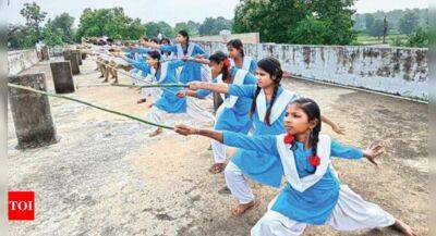 Bamboo sticks, all-in-one coaches for budding fencers in Madhya Pradesh - timesofindia.indiatimes.com -  Sandeep