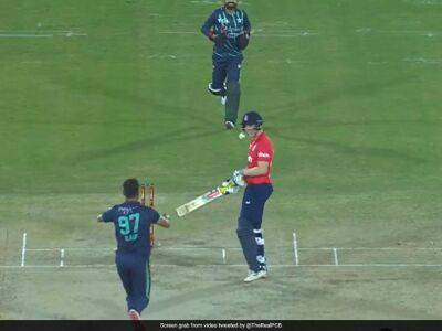 Harry Brook - Haris Rauf - Watch: Pakistan Pacer Gives Harry Brook A Hug After Bouncer Gets Stuck In England Batter's Helmet - sports.ndtv.com - Pakistan -  Karachi