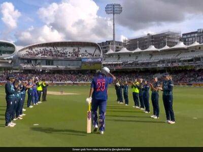 Sophie Ecclestone - Jhulan Goswami - Deepti Sharma - Watch: Jhulan Goswami Gets A Guard Of Honour From England Players In Farewell Match - sports.ndtv.com - London - India