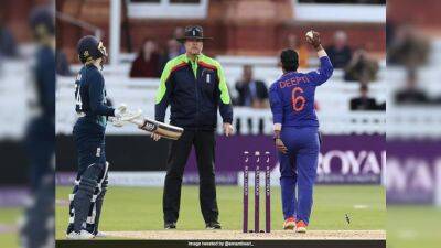 "Shouldn't Be Difficult For...": Alex Hales On Deepti Sharma's Run-Out Of Charlie Dean