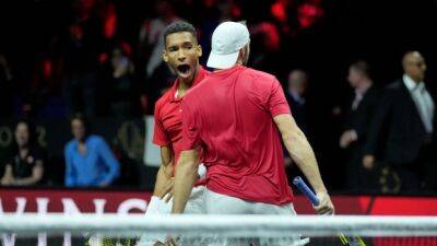 Auger-Aliassime, Sock cut Team World's deficit at Laver Cup