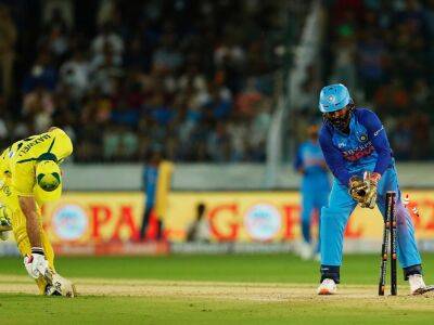 Watch: Dinesh Karthik's Lucky Break As He Almost Goofs Up Glenn Maxwell Run Out In 3rd T20I