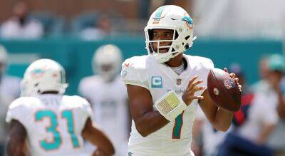 Josh Allen - Miami Dolphins - Megan Briggs - Dolphins battle through 'Butt Punt' to hold off Bills, remain undefeated - foxnews.com - Florida - county Miami - county Garden - county Chase