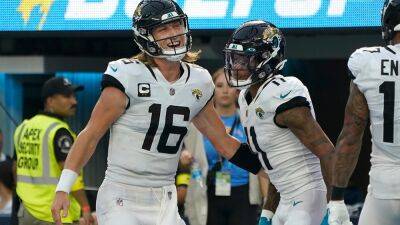 Justin Herbert - Trevor Lawrence - Trevor Lawrence thrives in Jaguars' rout of Chargers - foxnews.com - Los Angeles -  Los Angeles -  Sanchez -  Jacksonville -  Inglewood - county Pacific