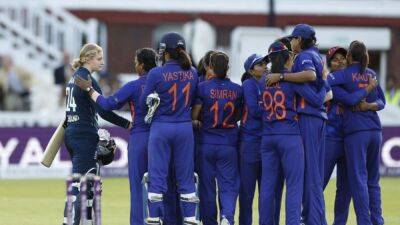 Heather Knight - MCC puts onus on batter after war of words over Dean 'Mankad' dismissal - channelnewsasia.com - Britain - Australia - India -  New Delhi