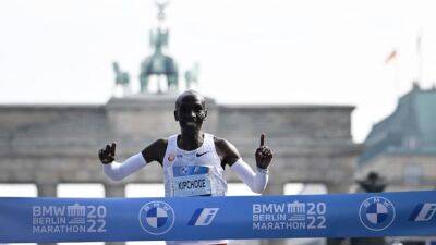 Kenyan Eliud Kipchoge Beats World Mark At Berlin Marathon