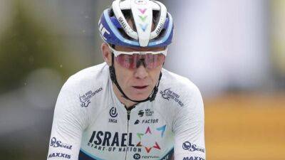 Froome left with 'shredded elbow' after getting 'doored'