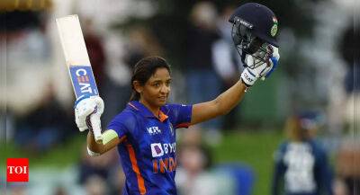 Amy Jones - West Indies - Hayley Matthews - Harmanpreet Kaur moves up to fifth in ICC ODI rankings - timesofindia.indiatimes.com - New Zealand - India
