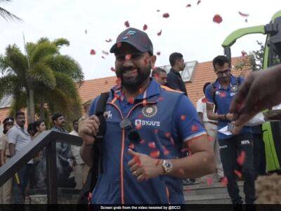 Watch: A Rose Petal Welcome For Team India In Thiruvananthapuram Ahead Of 1st T20I vs South Africa