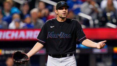 Miami Marlins' Richard Bleier only pitcher since 1900 with 3 balks in same at-bat, gets tossed vs. Mets