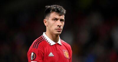 Manchester United great Jaap Stam responds to pundits who criticised Lisandro Martinez's height