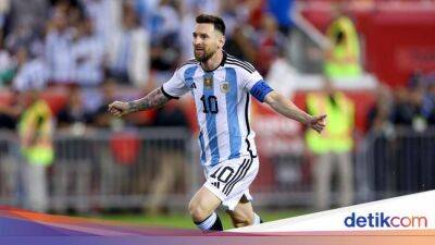 Lionel Messi - Saat Messi 'Diburu' Pemain dan Staf Pelatih Jamaika buat... - sport.detik.com - Argentina - Jamaica - state New Jersey