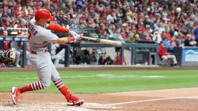 Cardinals clinch NL Central title by beating Brewers