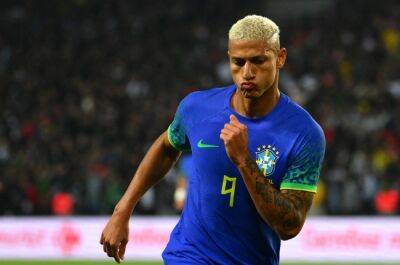 Thiago Silva - Richarlison calls for punishment after banana thrown in Brazil game - news24.com - Portugal - Brazil - Tunisia -  Paris -  Tunisia