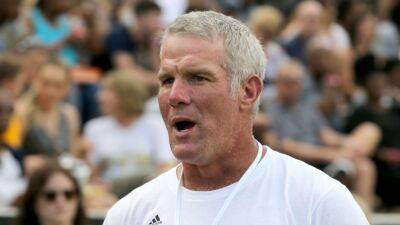 Hall of Fame QB Brett Favre's charity donated to University of Southern Mississippi Athletic Foundation while he pushed for state funds