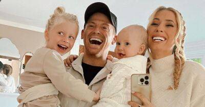 Holly Willoughby - Stacey Solomon - Joe Swash - Stacey Solomon looks gorgeous as she realises son is Joe Swash's 'twin' in family reunion - manchestereveningnews.co.uk