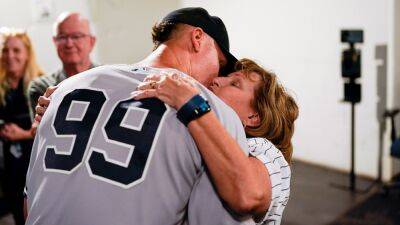 Roger Maris - Yankees' Aaron Judge gives his mom record-tying baseball: 'She’s been with me through it all' - foxnews.com - New York -  New York - Jordan - county Centre - county Rogers