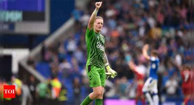 Everton boosted by Pickford return for Southampton clash