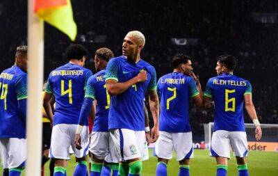 Thiago Silva - Richarlison calls for punishment after banana thrown in Brazil game - beinsports.com - Portugal - Brazil - Tunisia -  Paris -  Tunisia