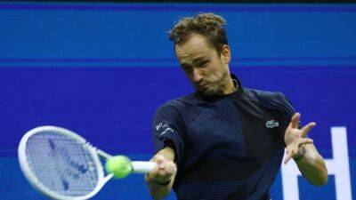 Medvedev powers past China's Wu and into US Open fourth round