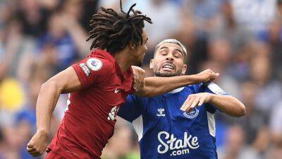 Everton 0-0 Liverpool: Honours even as both sides hit woodwork in thrilling Merseyside derby