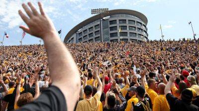 Iowa Hawkeyes' wave to children's hospital headlines return of college football's best fan traditions