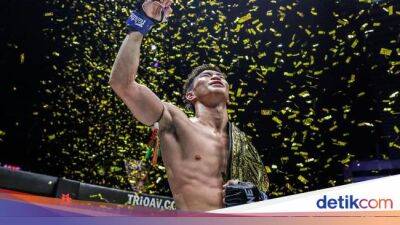 Kalahkan Petchmorakot, Tawanchai PK Juara ONE Featherweight Muaythai - sport.detik.com - Singapore